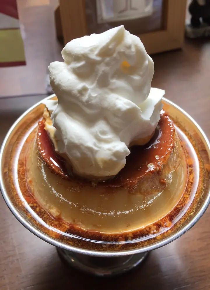 ホイップを乗せて完成